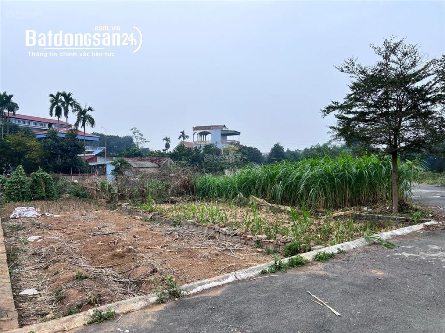 Chính chủ bán đất 300m2 gần công nghệ cao hoà lạc giá 27tr/m2.