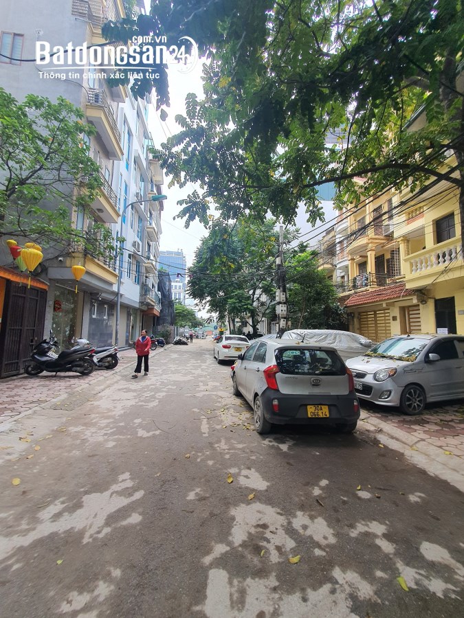Bán nhà mặt phố Phố Mai Dịch, Phường Mai Dịch, Quận Cầu Giấy