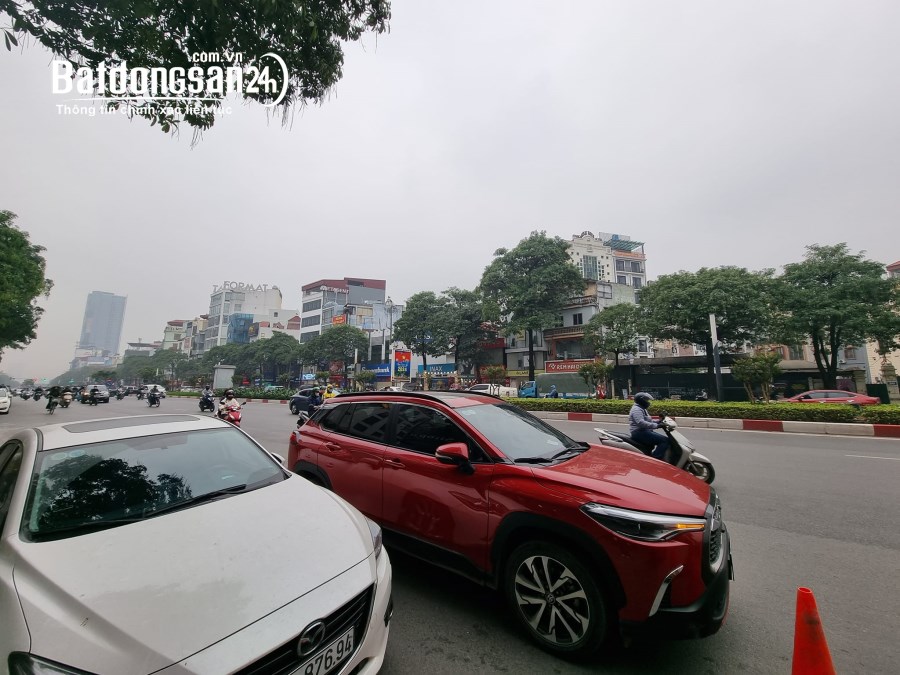 Bán nhà mặt phố Phố Mai Dịch, Phường Mai Dịch, Quận Cầu Giấy