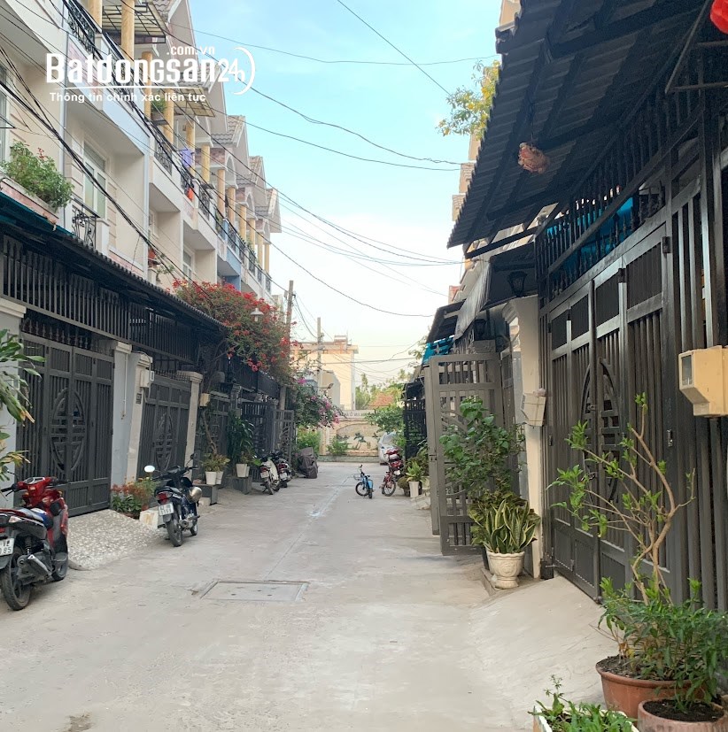  (Q12)Bán gấp nhà đẹp Thạnh lộc 40,gần Cao Đẳng Điện Lực 60m2 3tầng 4.6tỷ.