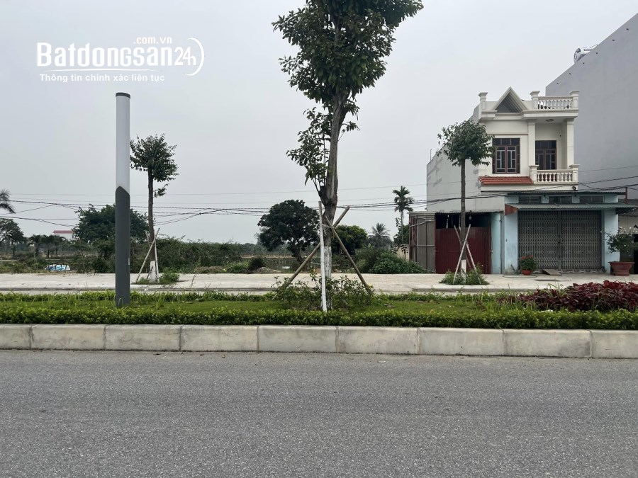 Bán đất mặt đường đôi Lương Như Học, TP Hải Dương, 80m2, mt 4m, lô góc, đường rộng 30