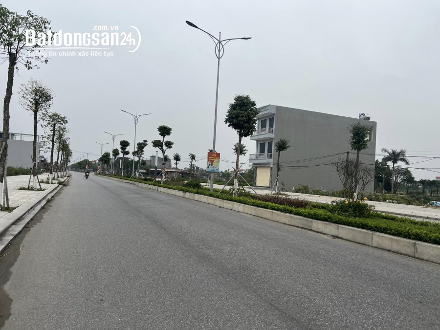 Bán đất mặt đường đôi Lương Như Học, TP Hải Dương, 80m2, mt 4m, lô góc, đường rộng 30