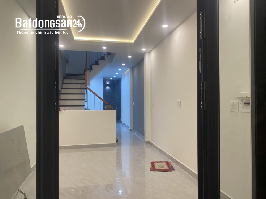 Nhà đúc 3 tấm đẹp, hiện đại Hẻm xe hơi đường Tân Hòa Đông,Giá 5.3 tỷ