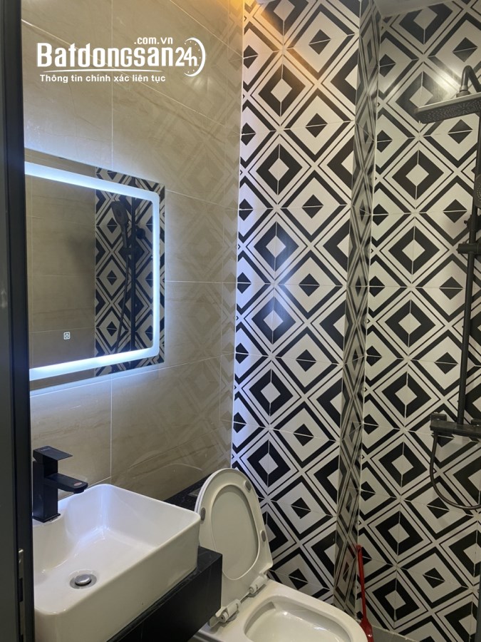 Nhà đúc 3 tấm đẹp, hiện đại Hẻm xe hơi đường Tân Hòa Đông,Giá 5.3 tỷ