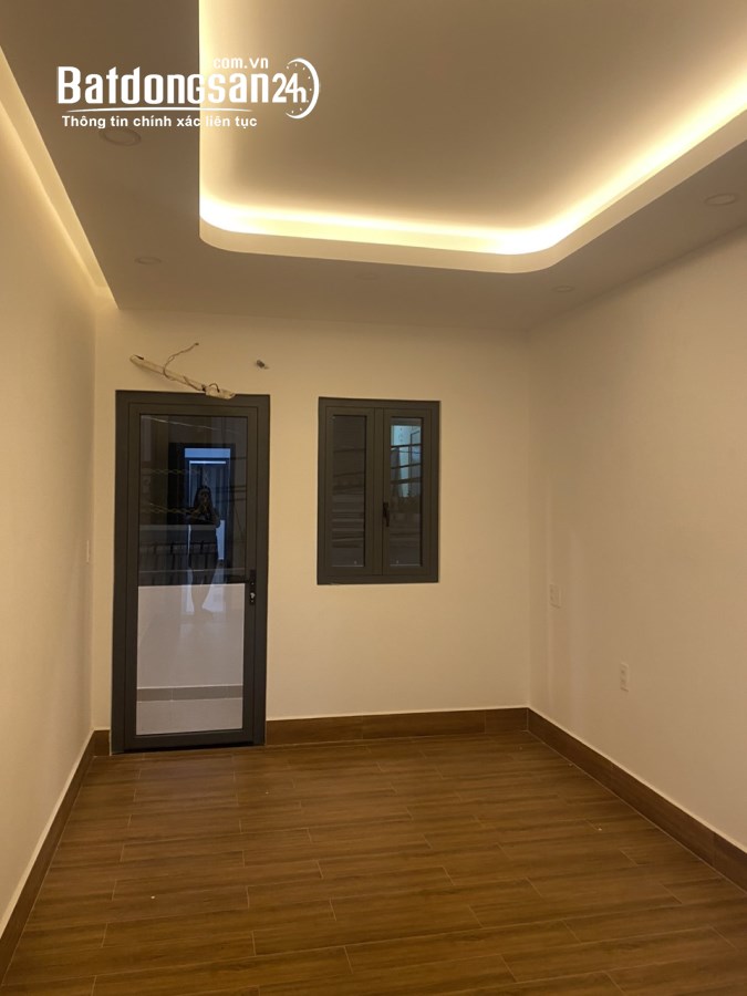 Nhà đúc 3 tấm đẹp, hiện đại Hẻm xe hơi đường Tân Hòa Đông,Giá 5.3 tỷ
