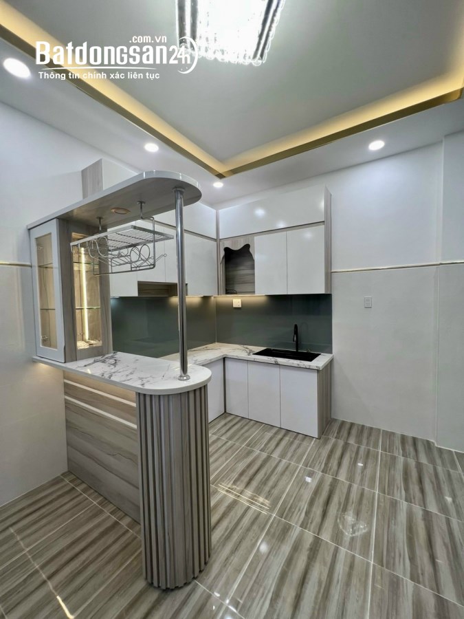 Nhà đẹp lung linh DT(4.6x11) 2 tấm đường Phạm Văn Chí P3 Q6 