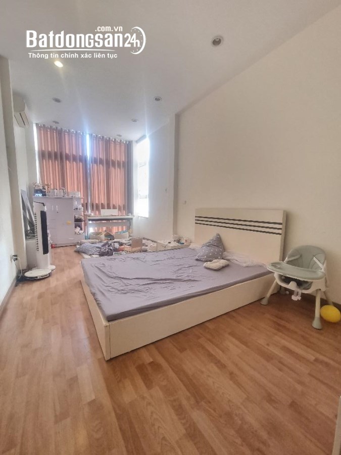 Bán nhà mặt phố Đường Nguyễn Phong Sắc, Phường Dịch Vọng Hậu, Quận Cầu Giấy
