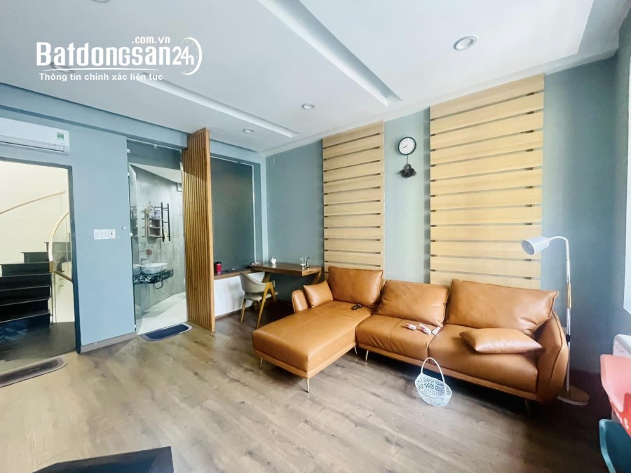Cần bán mặt tiền đường hoa Phường 7 Quận Phú Nhuận giá 24,8 tỷ