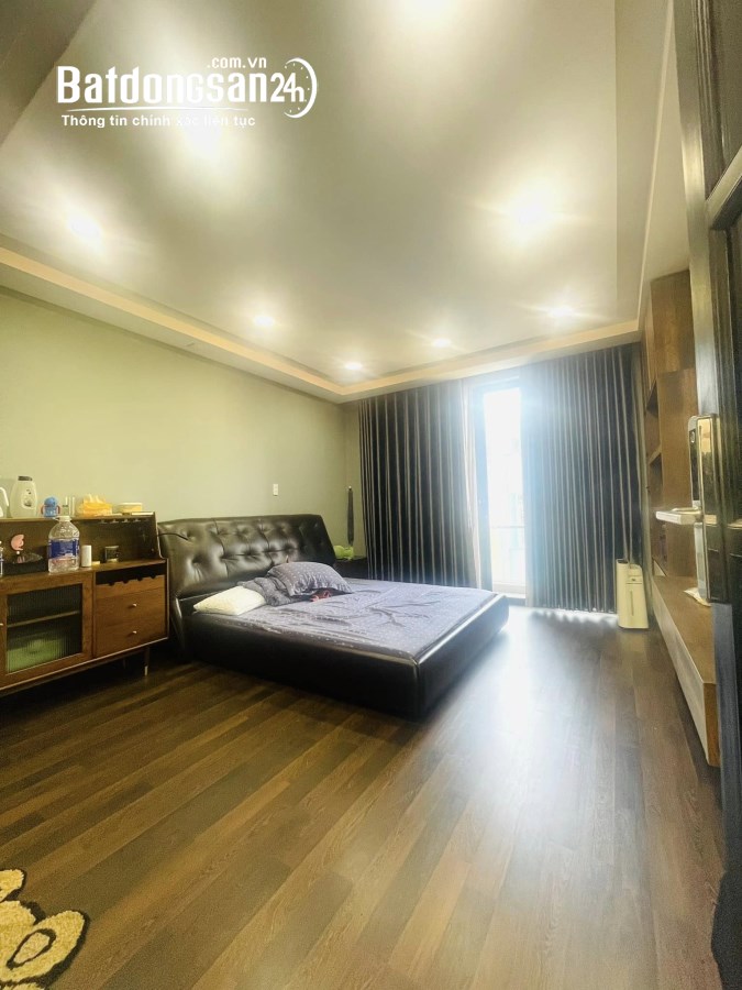 Cần bán mặt tiền đường hoa Phường 7 Quận Phú Nhuận giá 24,8 tỷ
