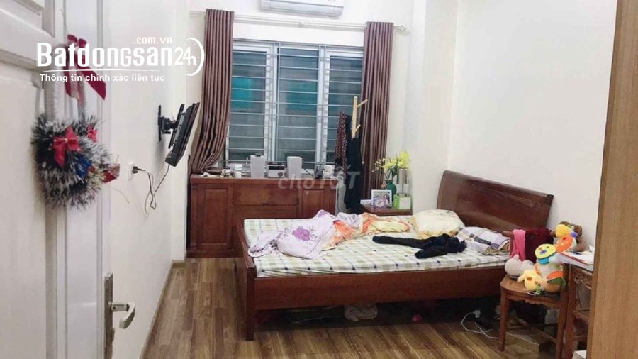 BÁN NHÀ PHỐ ĐỊNH CÔNG, NHÀ MỚI, NGÕ NÔNG, 42M2 5T 4,2 TỶ
