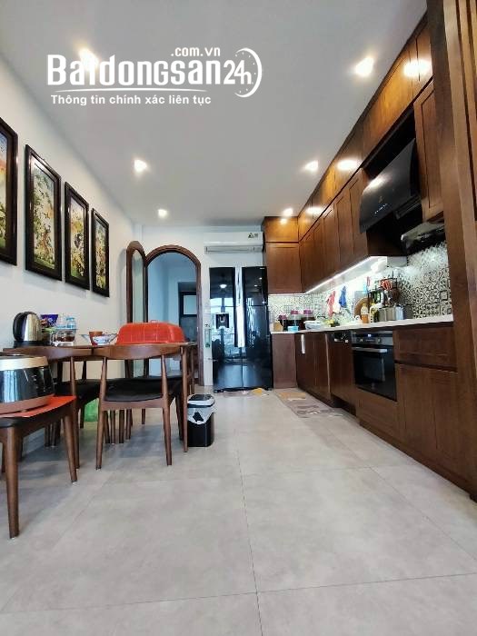 Bán nhà phố Mai Anh Tuấn 5 tầng 2 thoáng, hàng xóm chung cư Tân Hoàng Minh cao cấp
