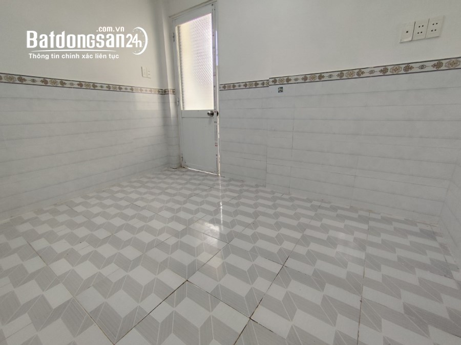 Chỉ 1.9 Tỷ, Nhà SHR, 2 Tầng Không Quy Hoạch Lộ Giới, Hiệp Thành 17, Quận 12