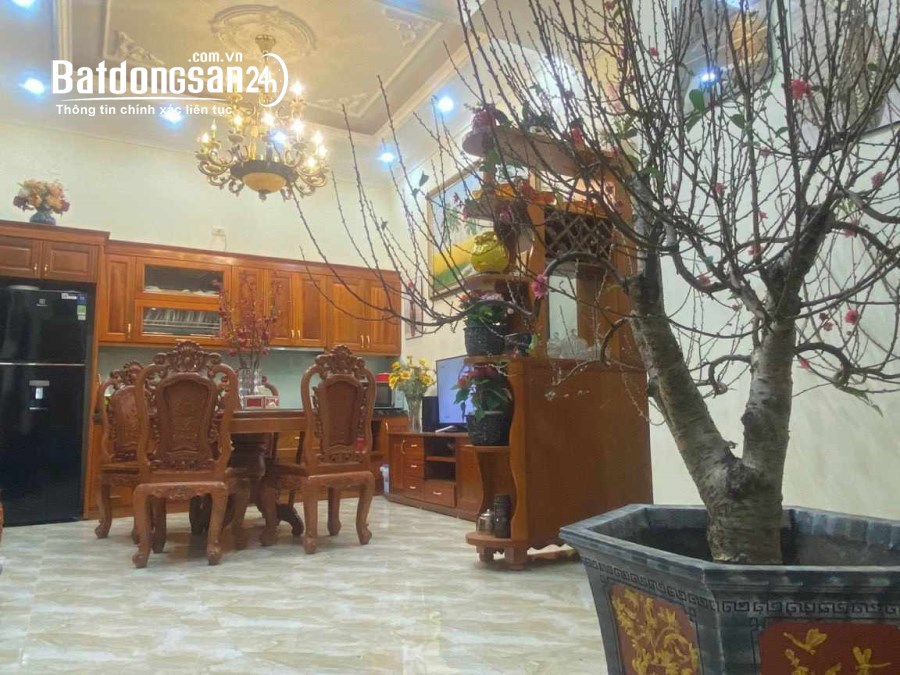 Bán nhà mặt phố Đường Văn Cao, Phường Liễu Giai, Quận Ba Đình