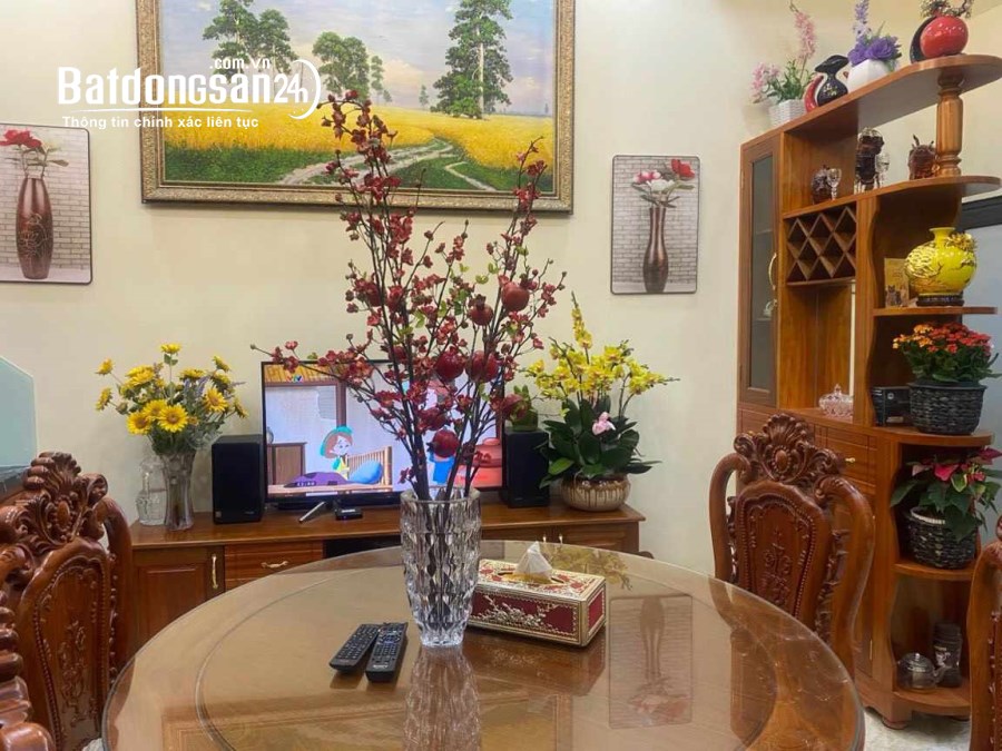 Bán nhà mặt phố Đường Văn Cao, Phường Liễu Giai, Quận Ba Đình