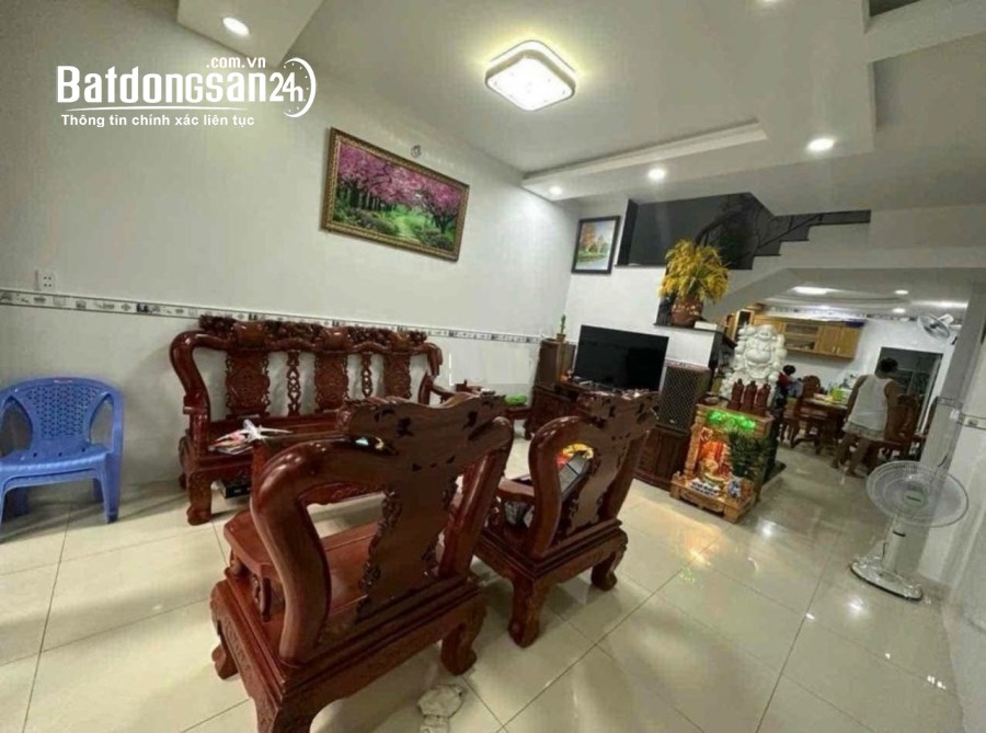 Nhà mới đẹp (4x17) đúc 3.5 tấm đường xe tải KDC Bình Phú 1
