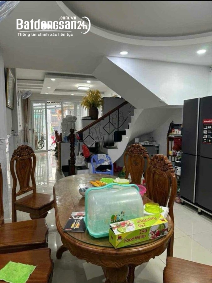 Nhà mới đẹp (4x17) đúc 3.5 tấm đường xe tải KDC Bình Phú 1