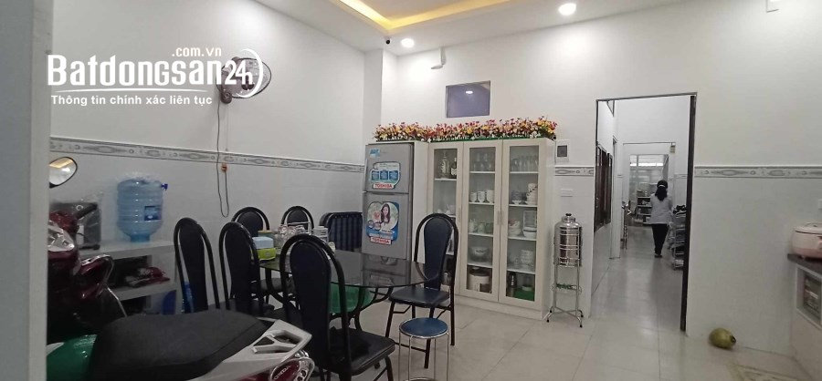 Bán nhà mặt tiền 1đời chủ  Lê Thị Hoa sát chợ Khiết Tâm 120m2(5x24) 2tầng 9.9tỷ