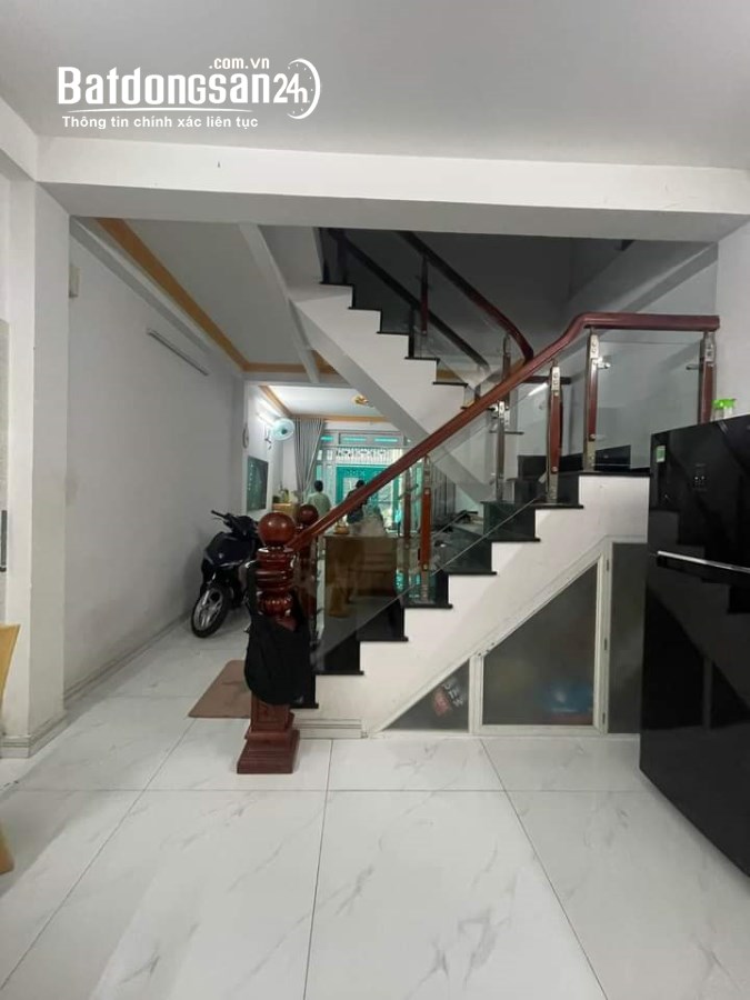 Bán gấp nhà 6 tỷ TL 63m2 Thoại Ngọc Hầu hẻm xe tải khu cao tầng