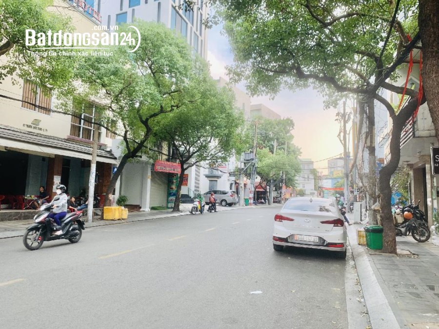 Phú Nhuận, Trương Quốc Dung, Khu hiếm nhà bán, Ngang khủng 7m, 4 tầng bề thế