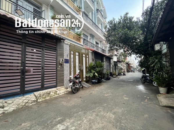 Nhà bán 2MT Phạm Văn Bạch, P12 5 x 18m, cấp 4 giá: 8 tỷ TL