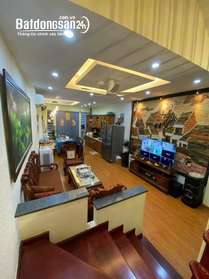 NHỈNH 5 TIỀN 56M2 X 4 TẦNG TRẦN HỮU TƯỚC_SÁT PHỐ_SÂN RIÊNG CỰC RỘNG.