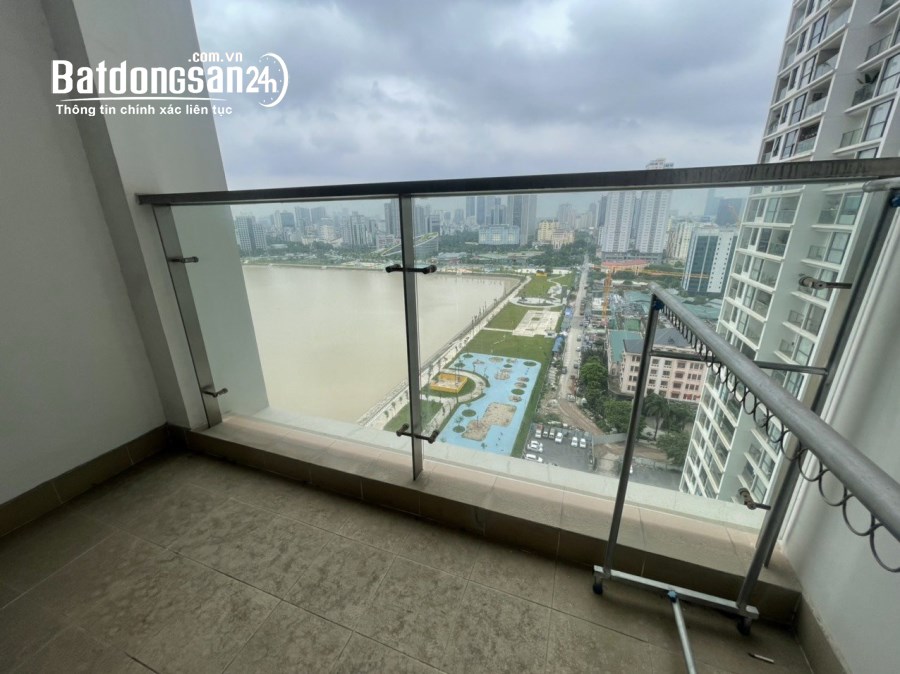 Cho thuê căn hộ chung cư Vinhomes Sky Lake, 3 ngủ, đồ cơ bản, giá 28tr