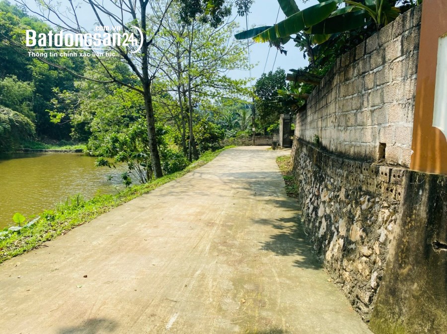BÁN GẤP LÔ ĐẤT VIEW HỒ CÓ DT 600m2 FULL THỔ CƯ GIÁ RẺ CHỈ NHỈNH 1 TỶ