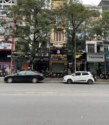 Bán nhà mặt phố Phố Trần Quốc Hoàn,mặt tiền 7,5, Phường Dịch Vọng, Quận Cầu Giấy
