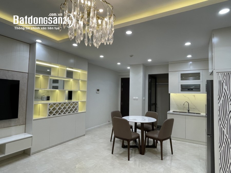 Cho thuê căn 3 ngủ Vinhomes D'Capitale, căn góc, tòa C1, tầng cao chỉ 26tr/tháng