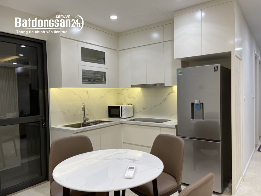 Cho thuê căn 3 ngủ Vinhomes D'Capitale, căn góc, tòa C1, tầng cao chỉ 26tr/tháng