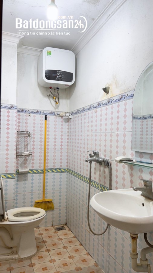  Bán nhà 4 tầng phố Hồ Ba mẫu, quận Đống Đa 26m2 giá 2.7 tỷ