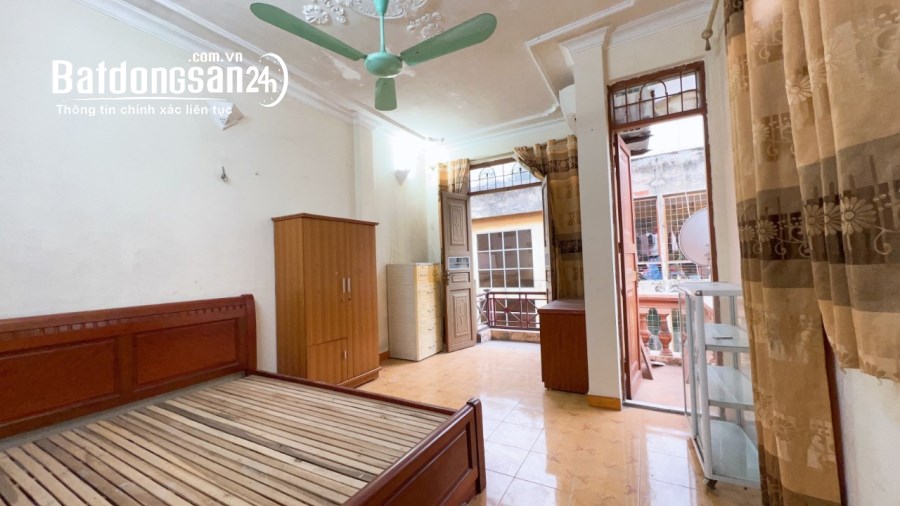  Bán nhà 4 tầng phố Hồ Ba mẫu, quận Đống Đa 26m2 giá 2.7 tỷ