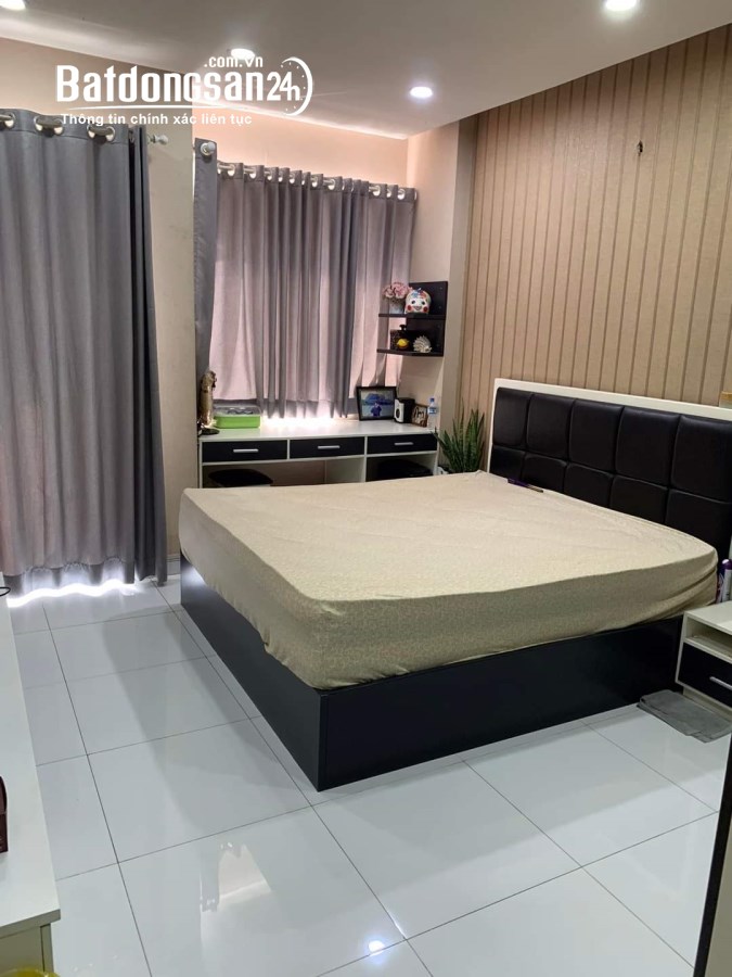 Bán Nhà Mặt Tiền Đồng Đen, Víp Tân Bình, 60m2, 5 Tầng, Nội Thất Cao Cấp, Nhỉnh 16 Tỷ 
