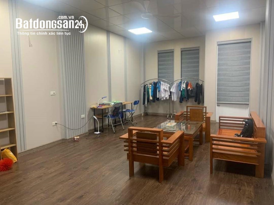 Bán nhà 4 tầng mặt đường đôi Nguyễn Văn Linh, TP HD, 81m2, mt 4.5m, KD buôn bán sầm u