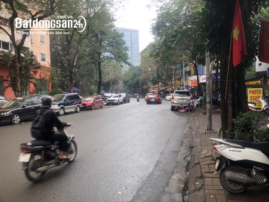 Bán nhà HÀNG ĐỘC 65m2 3 mặt hoáng view hồ phố Nguyễn Thị Định siêu đẹp