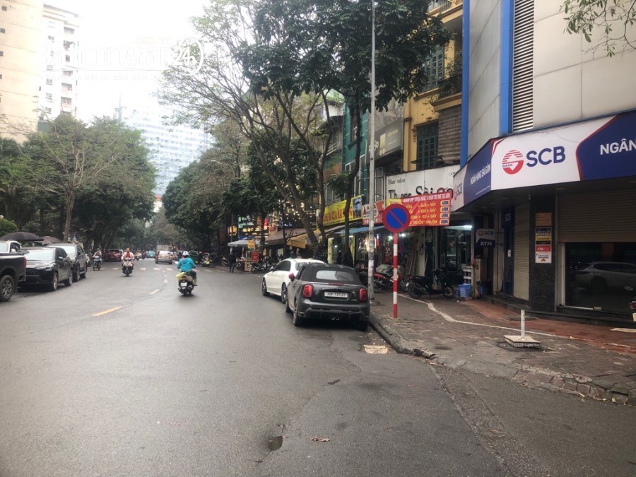 Bán nhà HÀNG ĐỘC 65m2 3 mặt hoáng view hồ phố Nguyễn Thị Định siêu đẹp