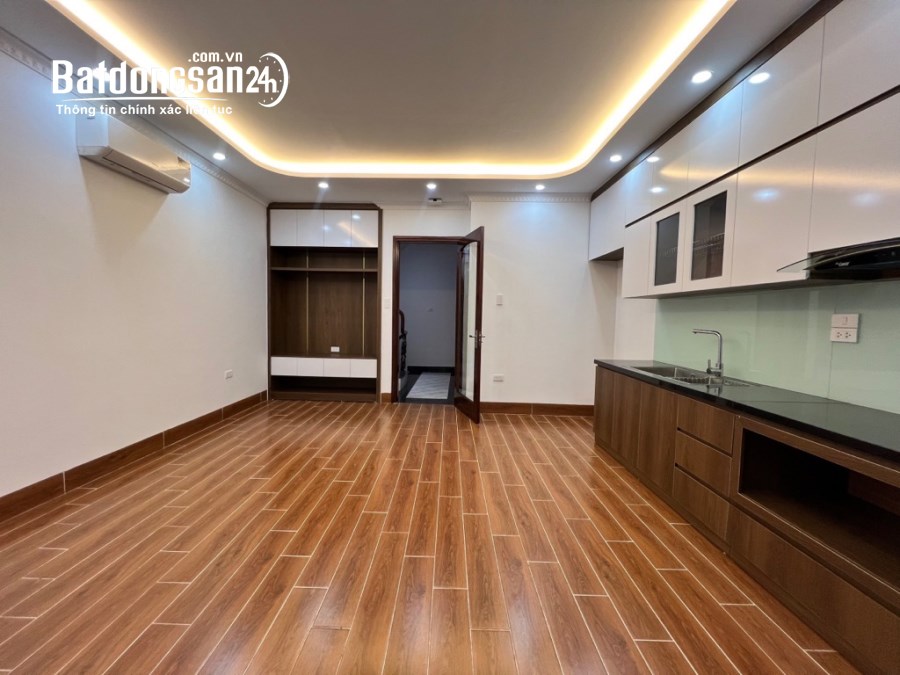 Bán nhà đẹp phân lô Phố Vĩnh Phúc 40m2, 6T thang máy, MT4.8m hiếm quận Ba Đình