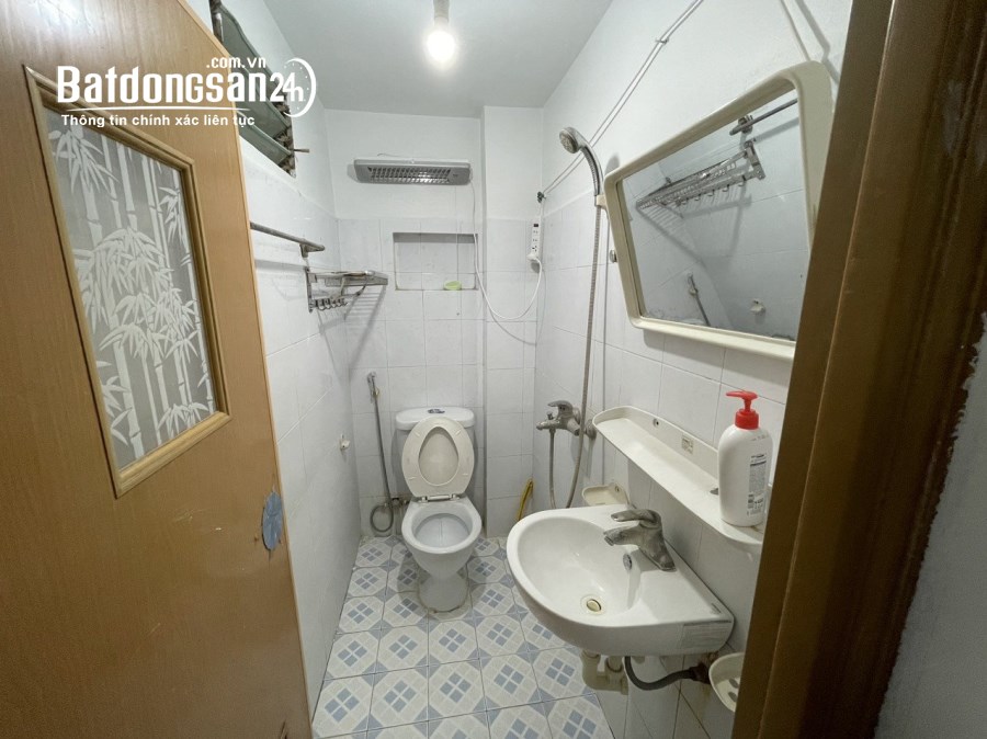 Cho thuê nhà Phố Bùi Ngọc Dương, Phường Bạch Mai, Quận Hai Bà Trưng. DT 30m2x4tang