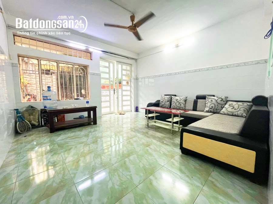 Hiếm DT Khủng 65m2 x2 Tầng chỉ 3,x Tỷ, Bán Nhà Trần Thị Trọng, Đẹp Ở Ngay 
