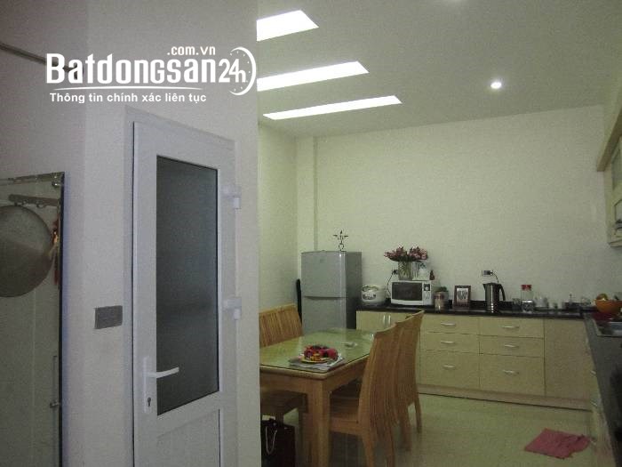 Quan Hoa cầu giấy 42m,  6 tầng, mặt tiền 3.9, 8 tỷ; 10m ra phố Quan Hoa.