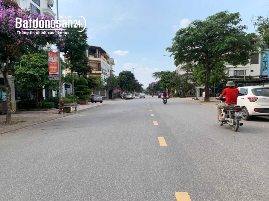 Bán đất trung tâm Trâu Quỳ khu 31ha -140m2 Mtien 7m, vài bước ra hồ 9ha.0982852808