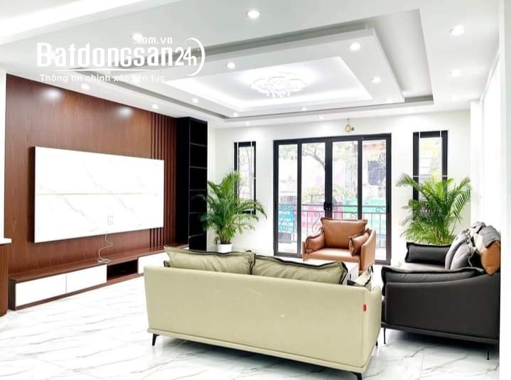 Mặt phố Nguyễn Khang thang máy, ô tô, nhà mới, full nội thất, kinh doanh 55m*6T