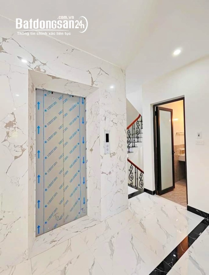 Mặt phố Nguyễn Khang thang máy, ô tô, nhà mới, full nội thất, kinh doanh 55m*6T