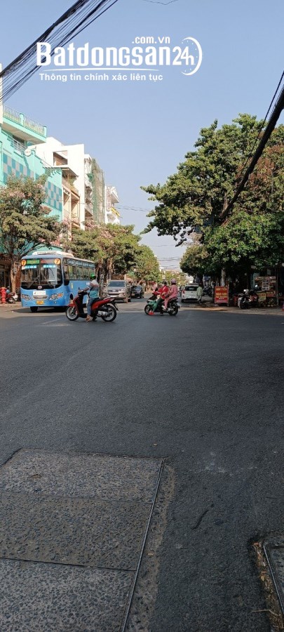 Bán nhà mặt tiền đường Cách Mạng Tháng 8 p. Quang Vinh, TP Biên Hoà. 130m