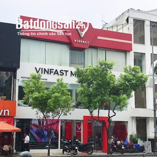 SHOWROOM MẶT TIỀN ngang SIÊU KHỦNG 11m! đường Nguyễn Văn Trỗi (P10, Q. Phú Nhuận)