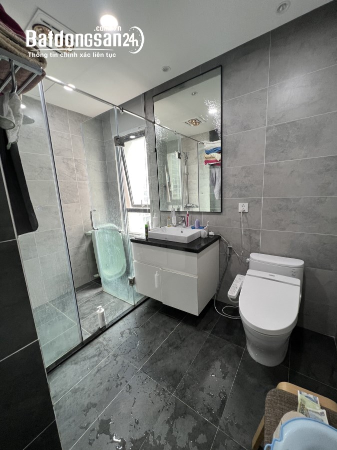 Căn góc tầng trung 3 ngủ, 114m2, view đẹp, full đồ giá chỉ 5,1 tỷ tại Mulberry Lane
