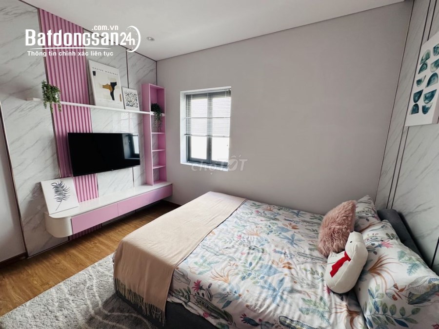 bán nhà một trệt một lầu , 130m2 sử dụng , sổ hồng riêng , ngay tpm bd