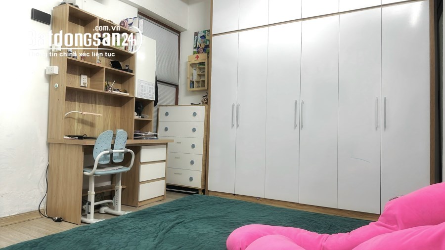 Chính chủ cần bán gấp CHCC CT1 KĐT Mễ Trì Hạ 63m2 2PN Đủ đồ đẹp thoáng mát bán 3,2 tỷ