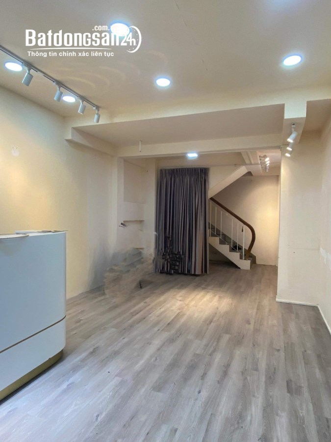 Sang Gấp Nhà Số 128 Huỳnh Văn Bánh P11 Phú Nhuận,Ngang 4Mx10M,1 Trệt 3 Lầu 3Pn 2WC