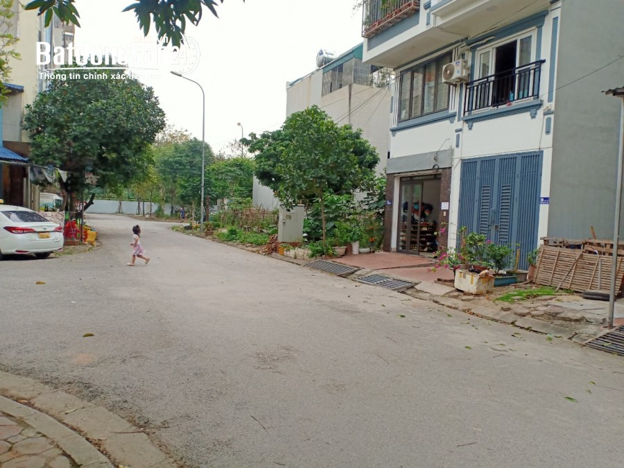 Bán 41m2 đất TĐC Tu Hoàng, Nam Từ Liêm, gần trường Phenika. Phân lô, ô tô tránh. Lh 0